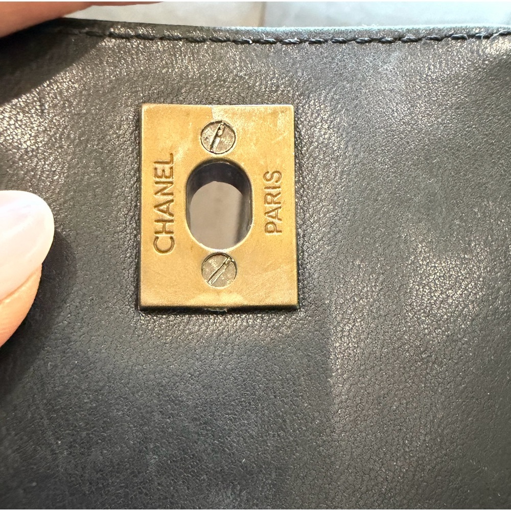 CHANEL Vintage Kelly Tote Turn Lock Shoulder Bag - Picture 12 of 17